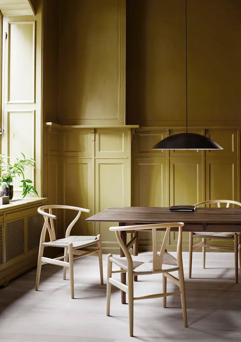 Carl Hansen & Søn Y-stol CH24, sort bøg af Hans J. Wegner> Spisebordsstole