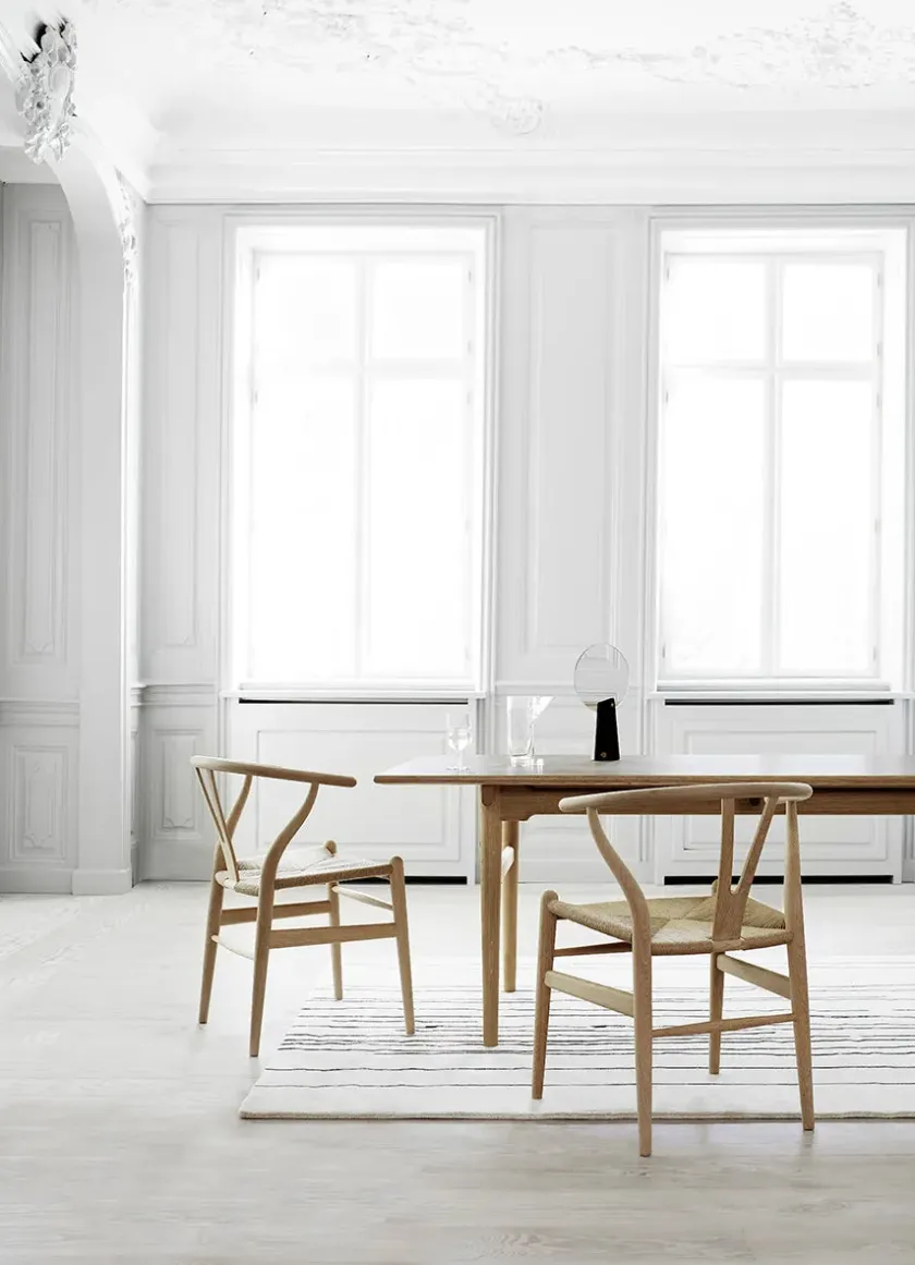 Carl Hansen & Søn Y-stol CH24, sort eg af Hans J. Wegner> Spisebordsstole