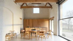 Carl Hansen & Søn Y-stol CH24, sort eg af Hans J. Wegner><noscript><img width=