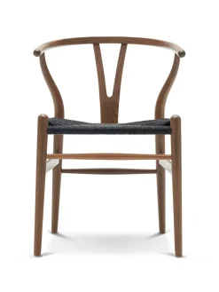 Carl Hansen & Søn Y-stol CH24, sort eg med sort flet af Hans J. Wegner><noscript><img width=