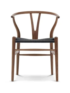 Carl Hansen & Søn Y-stol CH24, Valnød lak med sort flet af Hans J. Wegner> Spisebordsstole
