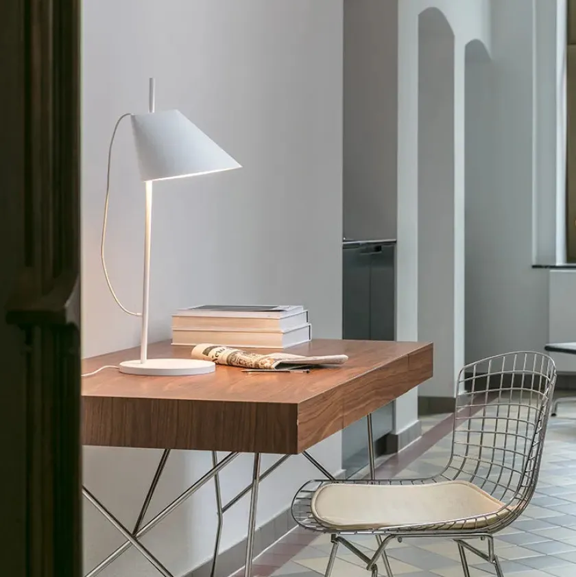 Louis Poulsen Yuh bordlampe fra> Spots